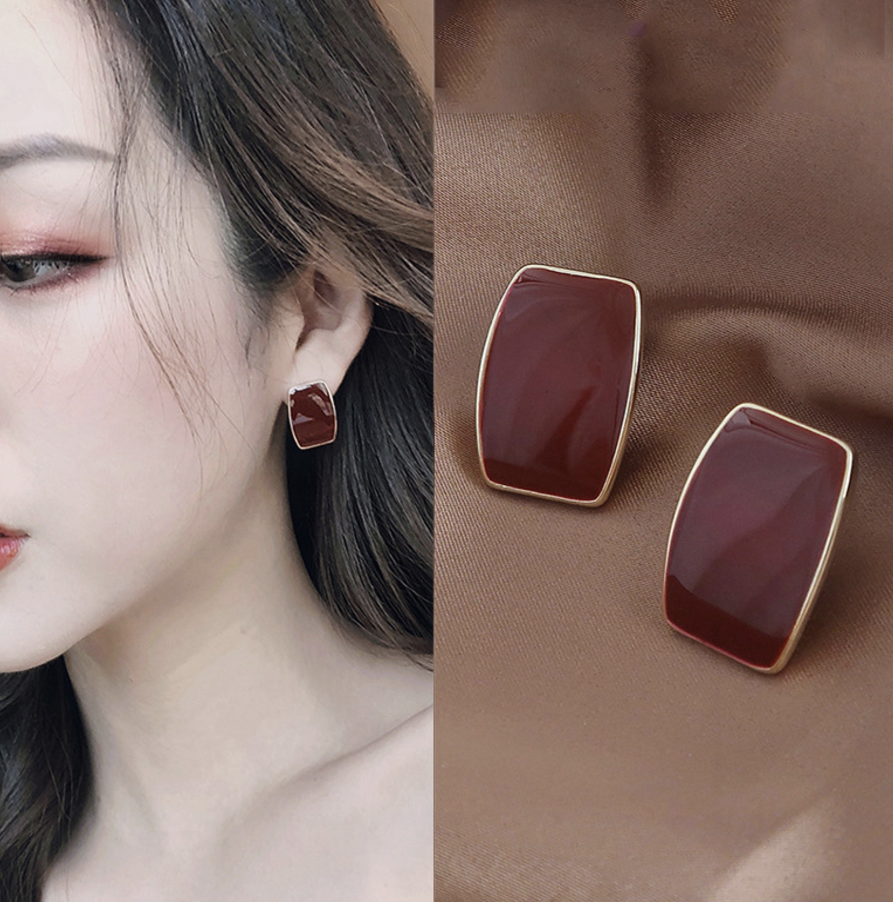 Elegance meets professionalism stud Earrings