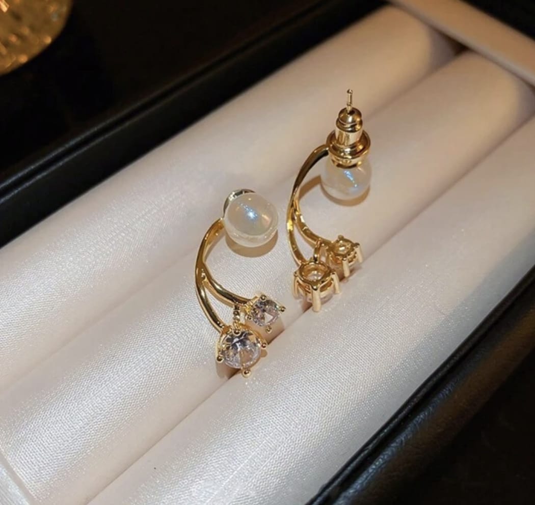 Trending Now Pearl Earrings