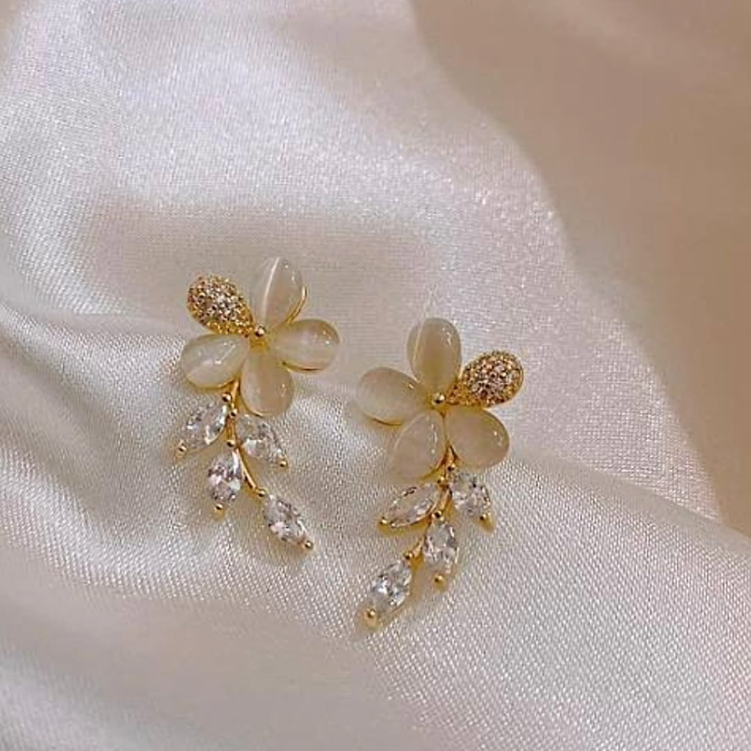 Adore You Daisy Crystal Earrings