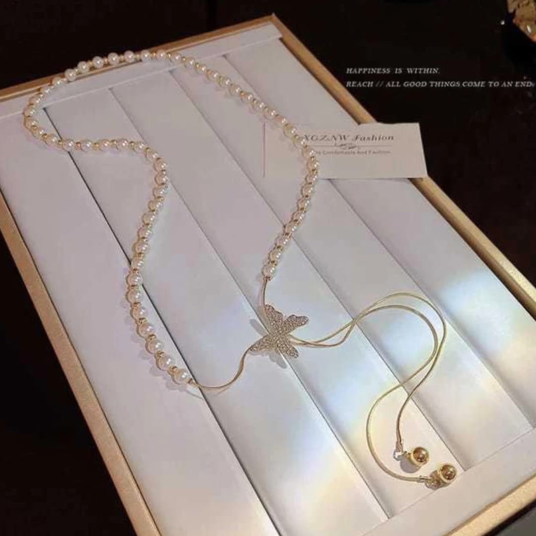 Blind Date Pearl Neckpiece