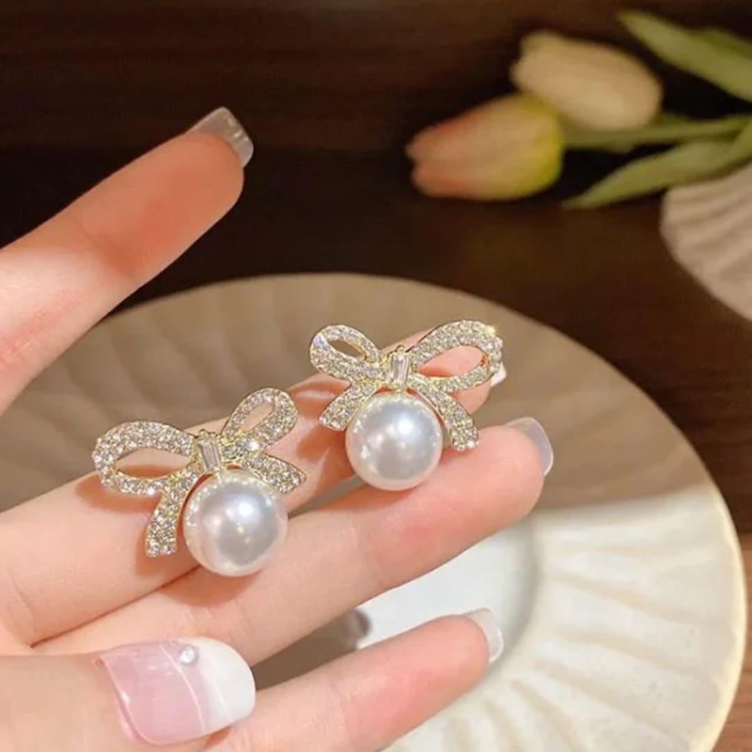 Bow Pear Earrings